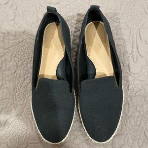 Universal Threads black espadrilles size 9.